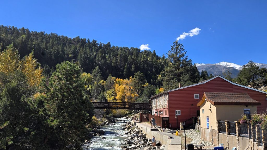 All-natural Creekside Hot springs Mount princeton