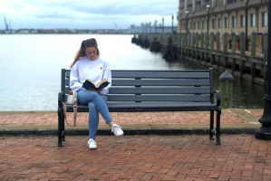 a girl who sit beside the river